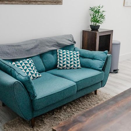 Hullidays-Theatre Hideout Apartment كينغستون أبون هول المظهر الخارجي الصورة