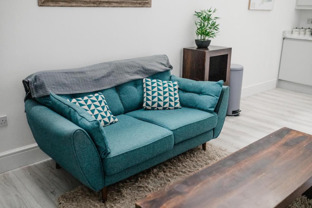 Hullidays-Theatre Hideout Apartment كينغستون أبون هول المظهر الخارجي الصورة